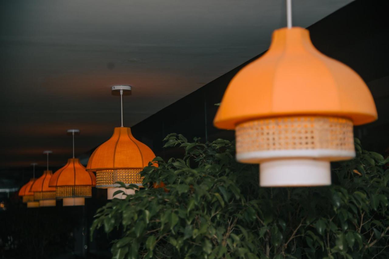 The Convoy Hotel Dibrugarh Buitenkant foto
